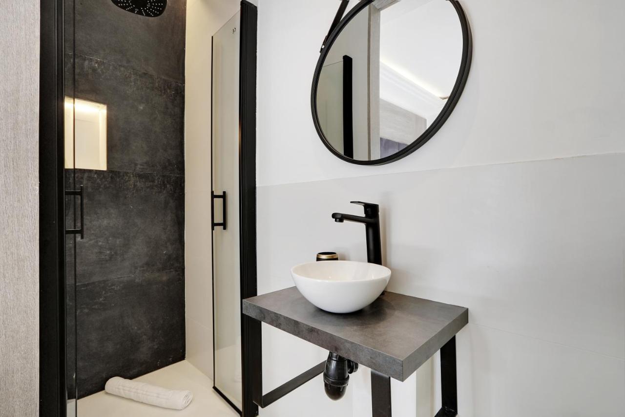 Off Majesti Upper Marais Apartment- Rue Du Faubourg Saint-Martin Paris Luaran gambar