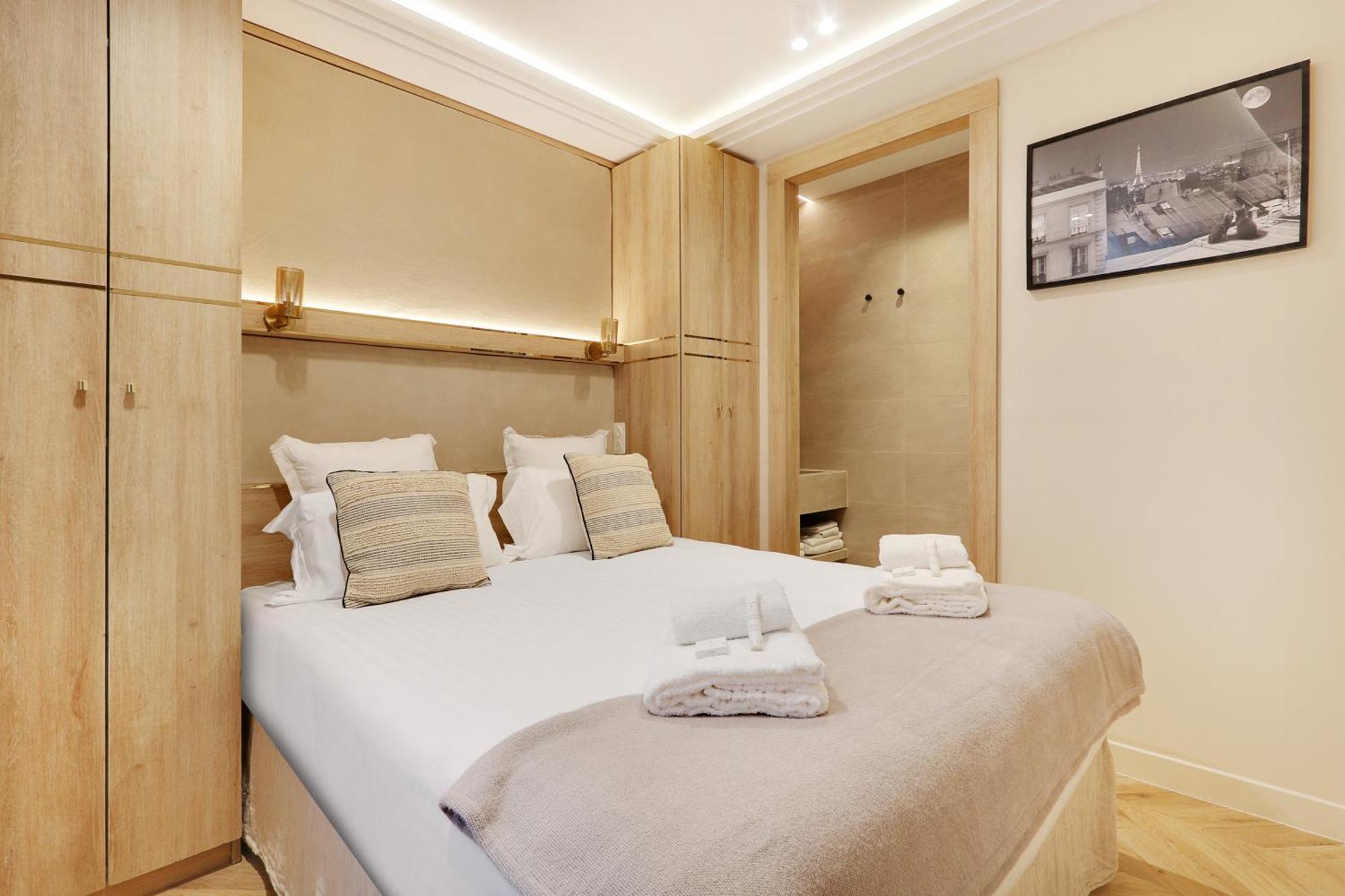 Off Majesti Upper Marais Apartment- Rue Du Faubourg Saint-Martin Paris Luaran gambar